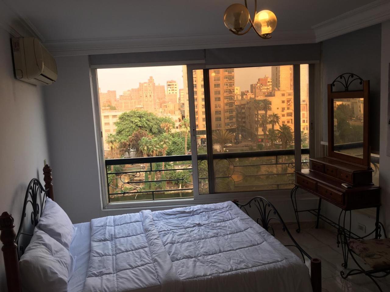 Luxury Duplex On The Nile In Manial Apartment *