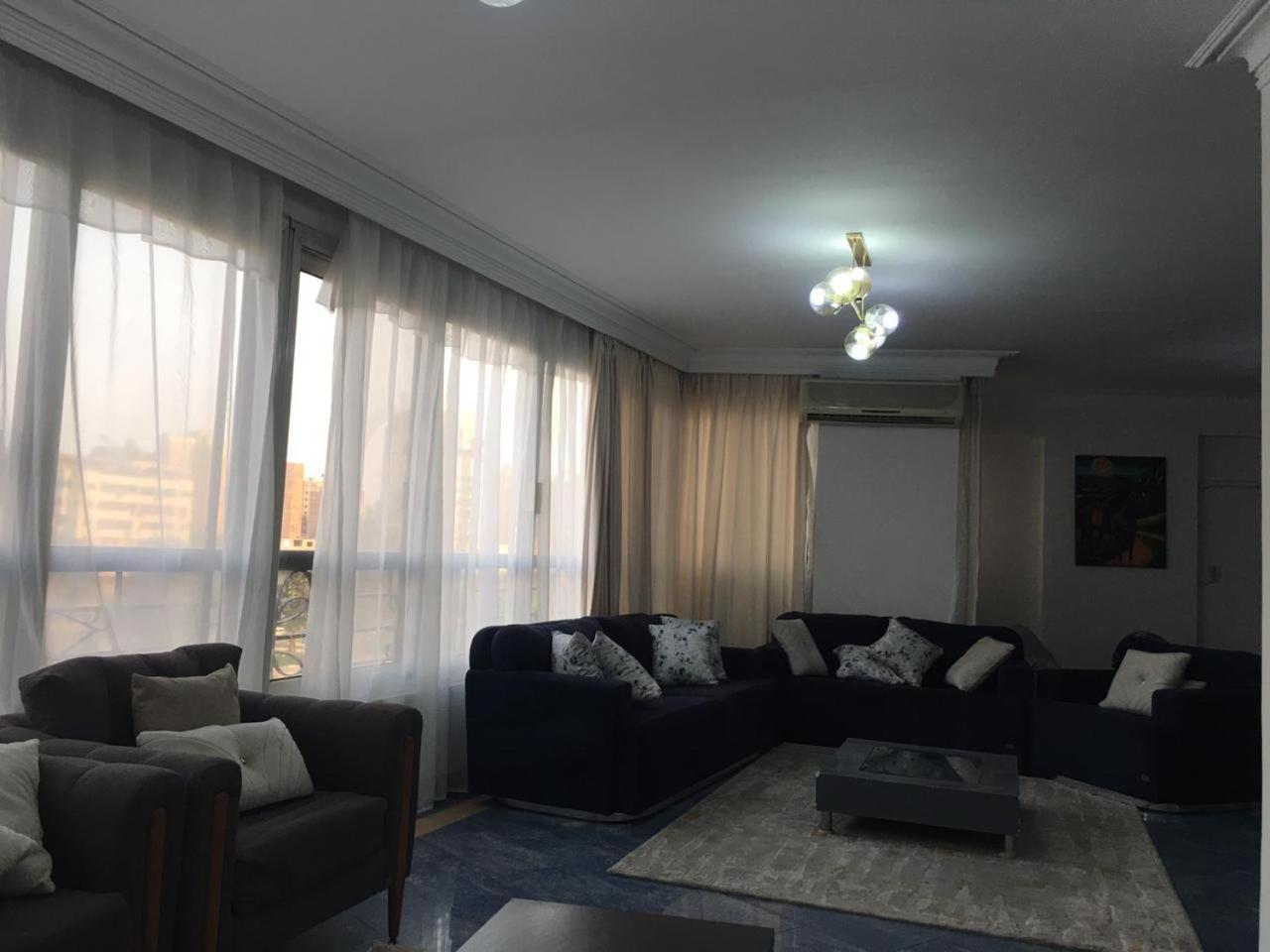 Luxury Duplex On The Nile In Manial
